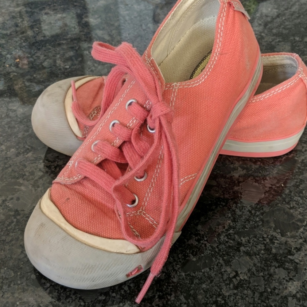Water proof girls shoes